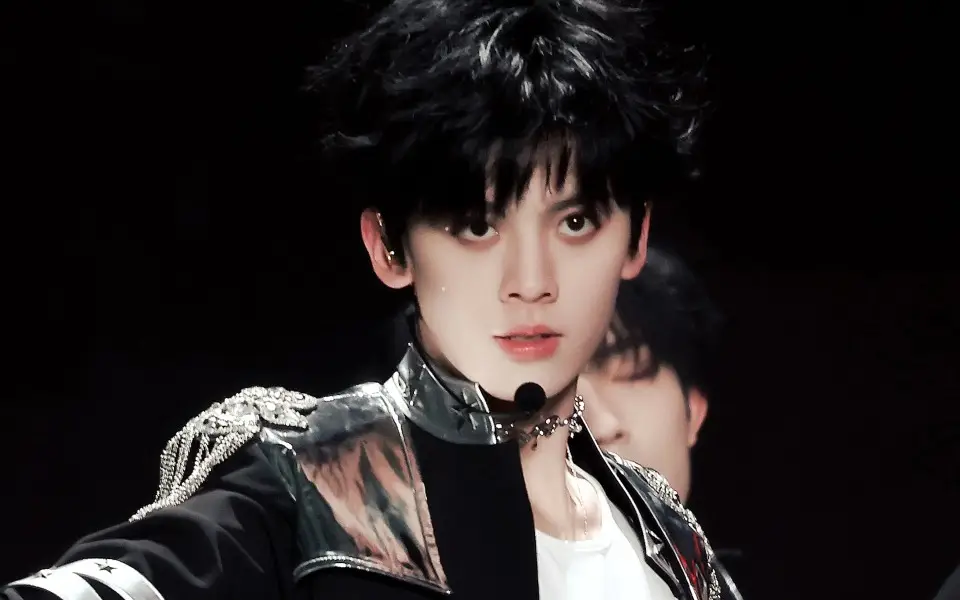 tf三代有哪几个有黑料的明星,_TF家族三代成员恋爱传闻_TF家族三代养成系爱豆